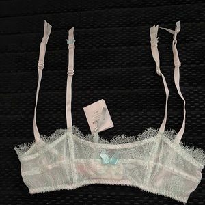 NEW Victoria’s Secret bra Size : XS/S